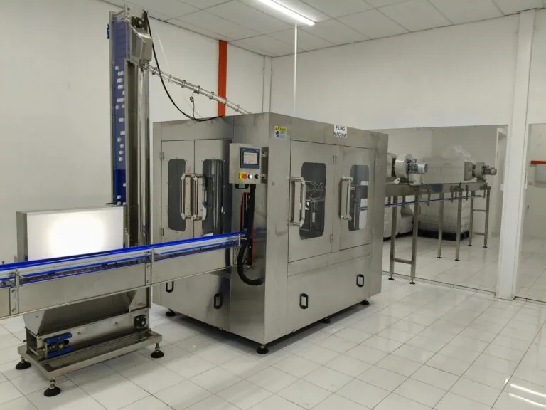 PET bottle rinsing filling and capping machine